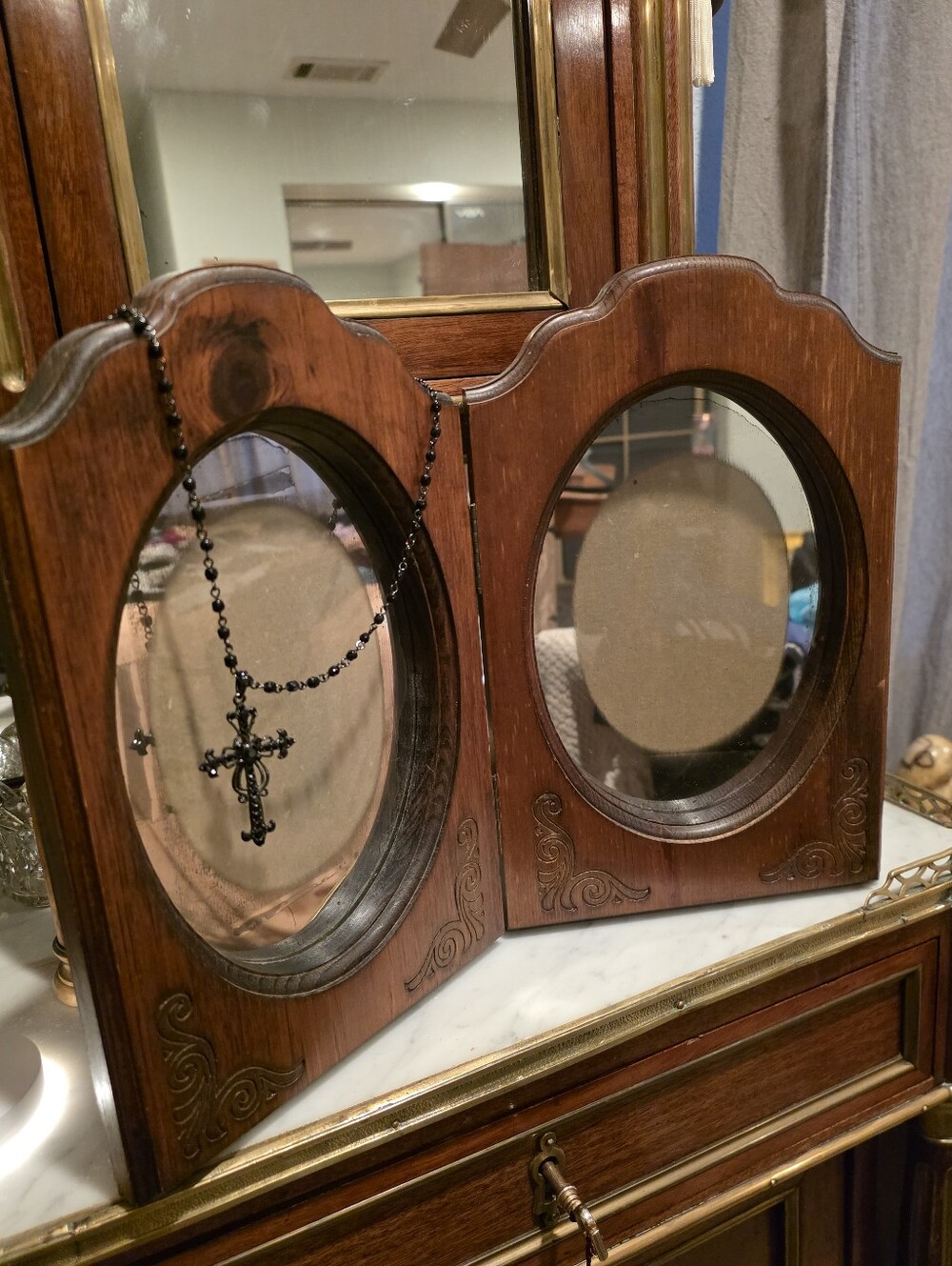 Wooden Double Oval Frame - Brown